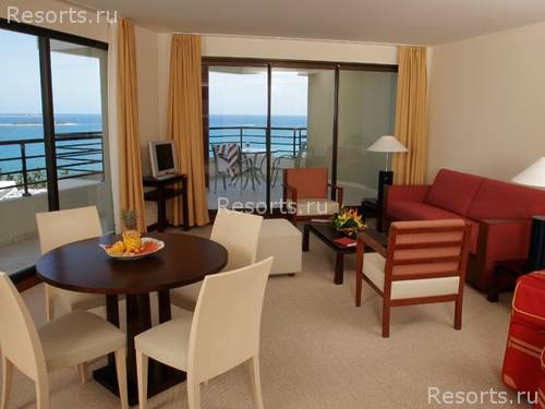Ramada Plaza 27